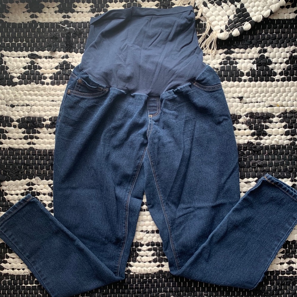 Women’s maternity jeans with stretchy control top